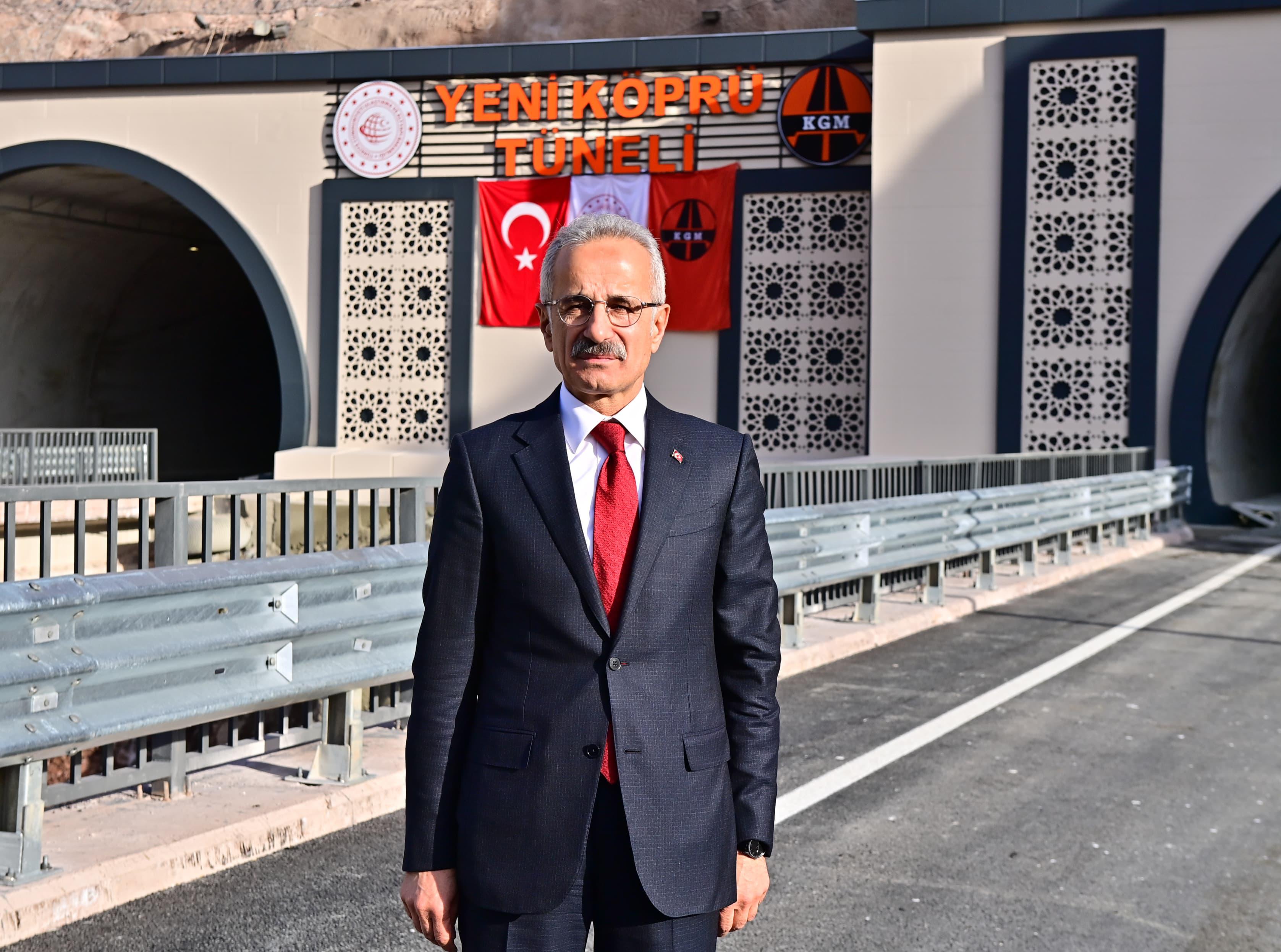 Hakkari-Yüksekova Yolu Projesi ile Seyahat Süresi Kısalıyor