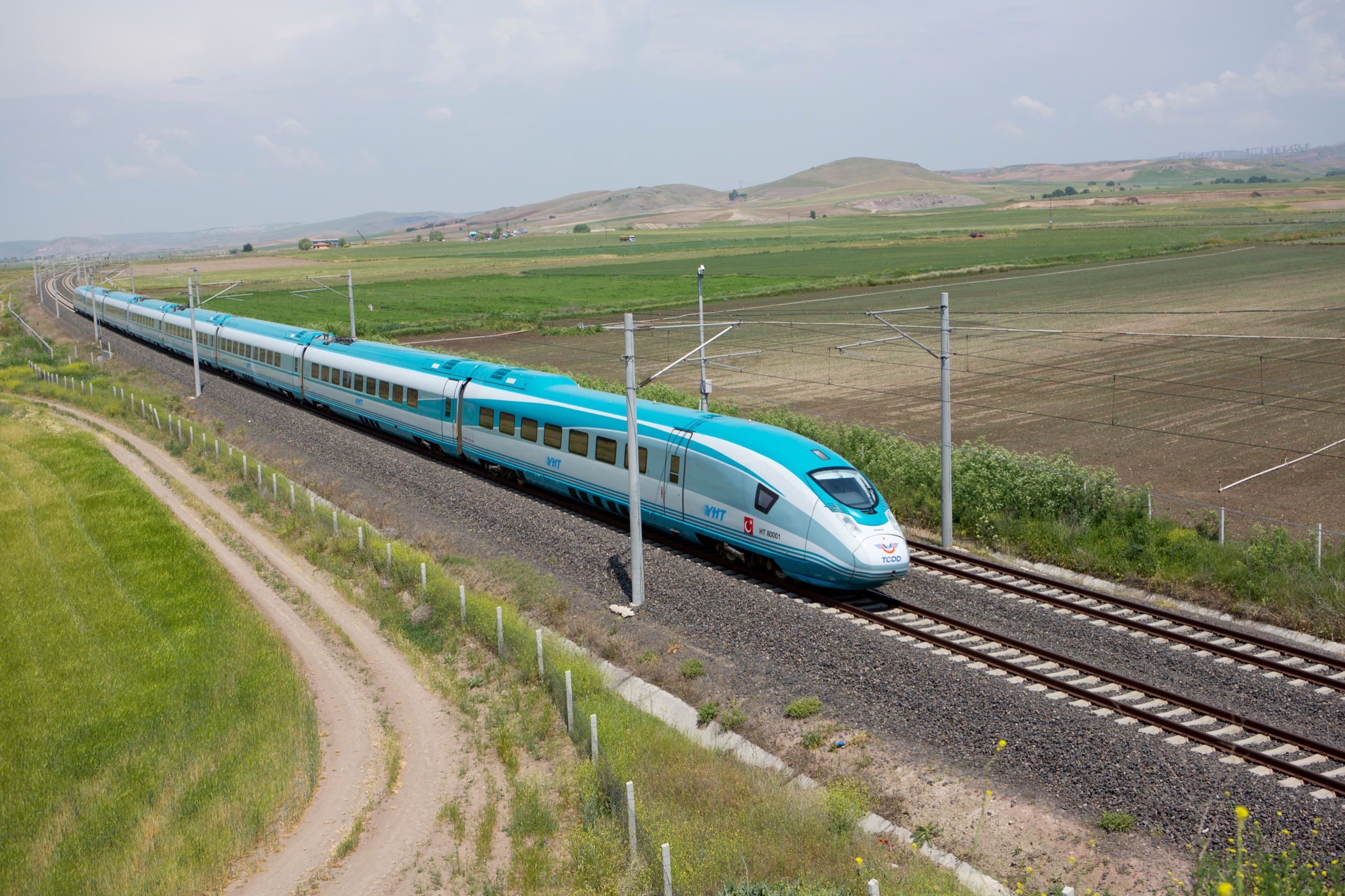 Konya-Karaman Hızlı Tren Hattı'nın Üçüncü Yılı: Yolcu ve Yük Taşımacılığında Önemli Başarılar